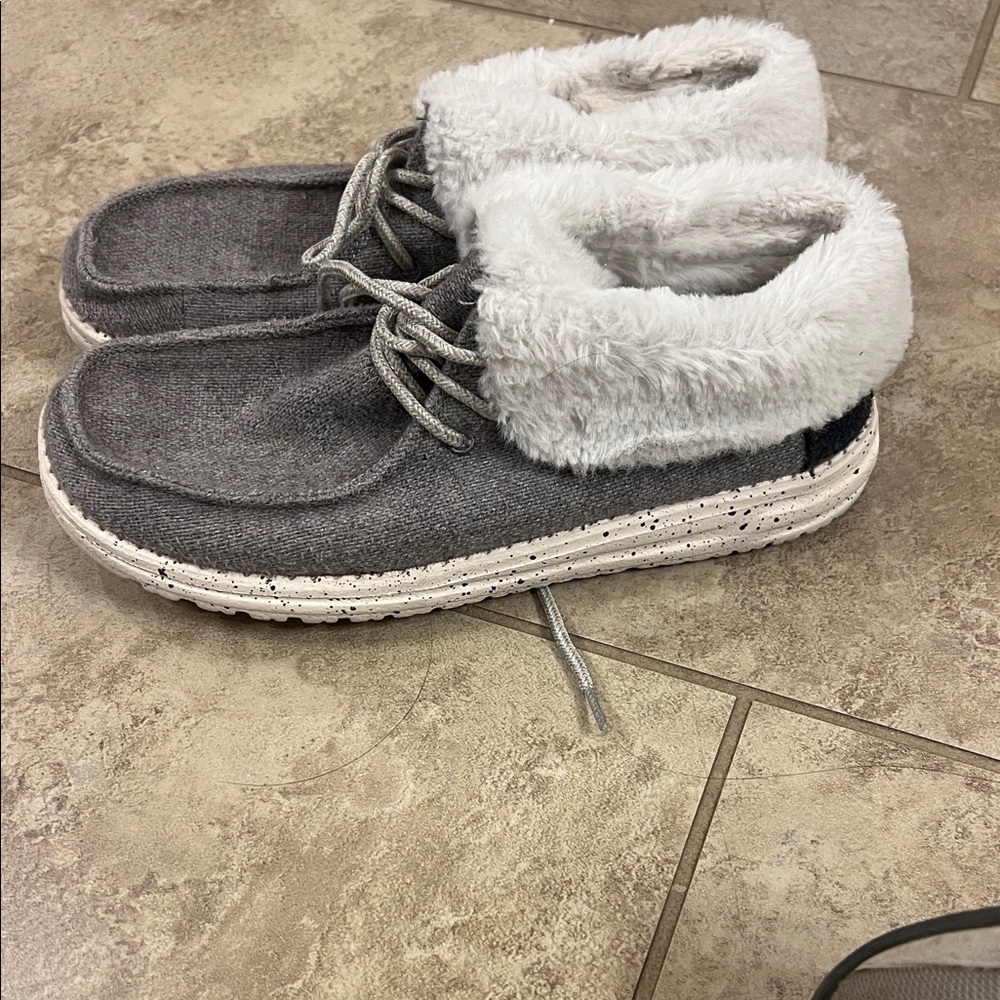 Hey Dudes Cozy Gray Fur-Lined Shoes